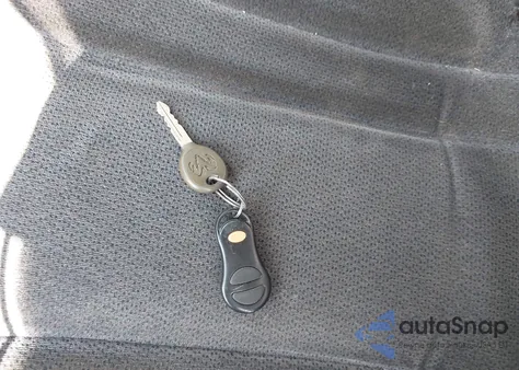 2002 Dodge Dakota Sport from USA, damaged, VIN 1B7GL32XX2S588899